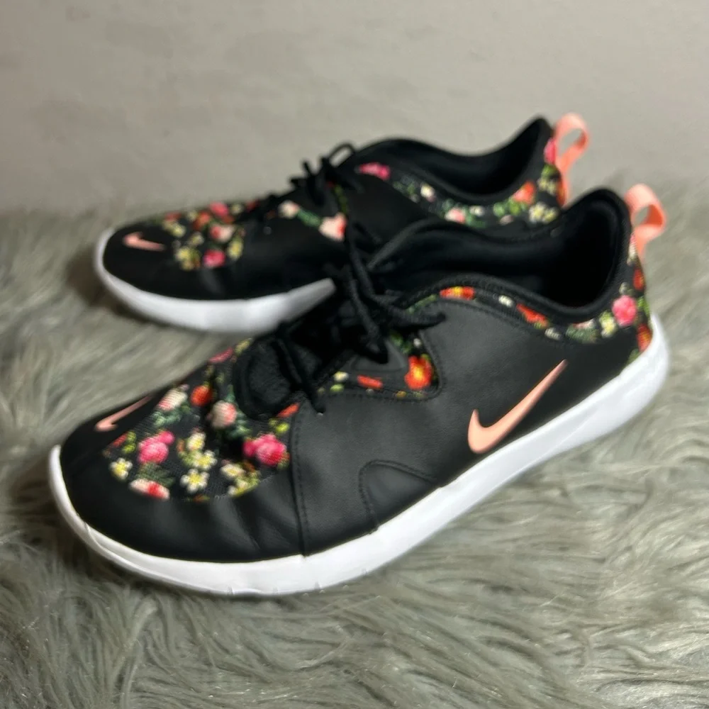 Nike Flex Contact 3 Vintage Inspired Floral Slip-On Sneakers Size